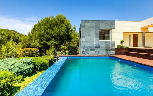 Villa Prestigia With Private Pool And Sea View
