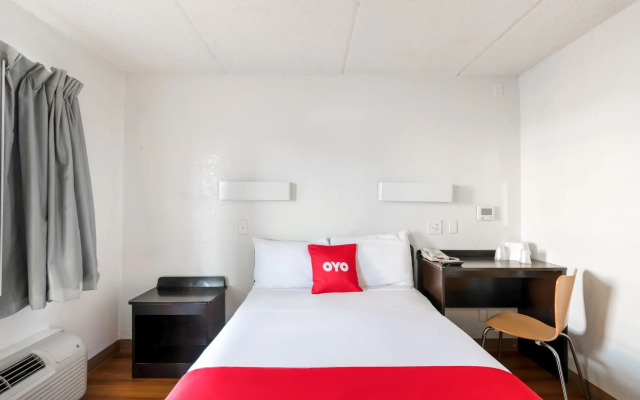 OYO Hotel Houston Katy Freeway