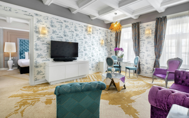 Aria Hotel Budapest by Library Hotel Collection