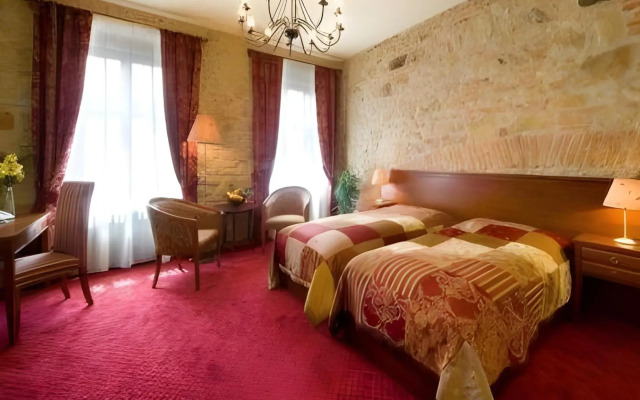 Hotel Rous