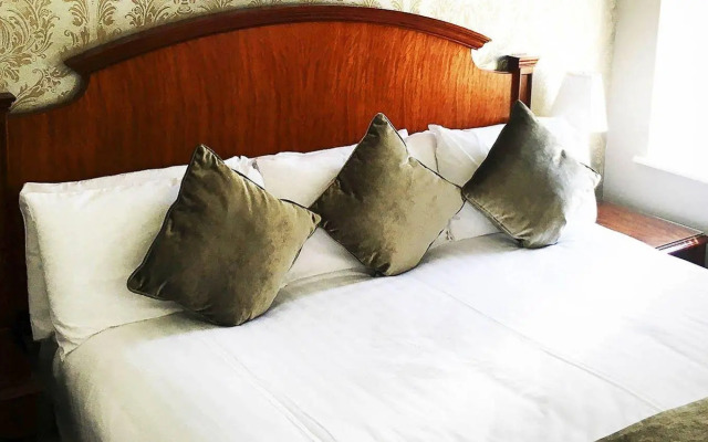 TF Royal Hotel