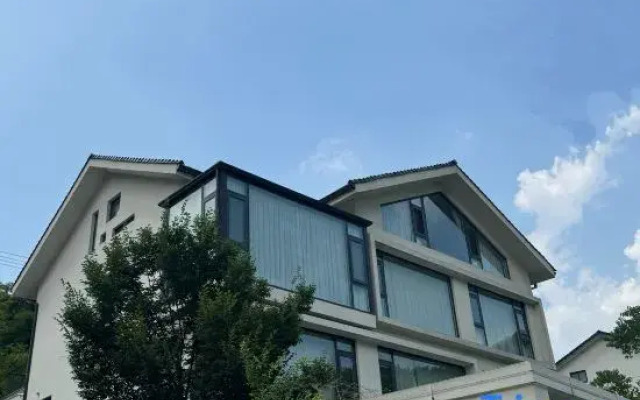 Yuanwu·TOWU Hot Spring Designer Meisu (Anji Yunshang Grassland Store)