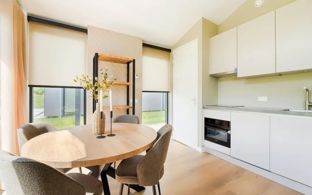 Modern Family Getaway in Oud Ade