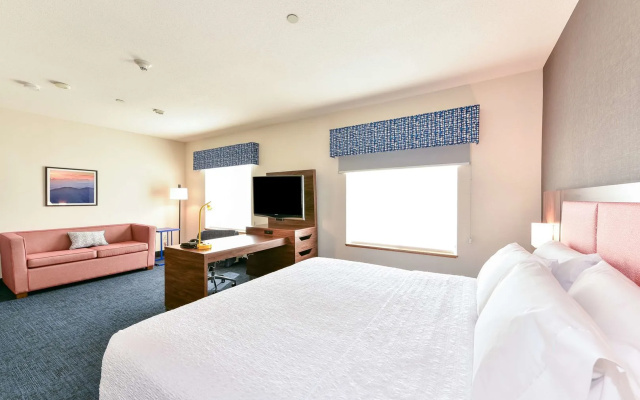 Hampton Inn & Suites Pittsburg, CA