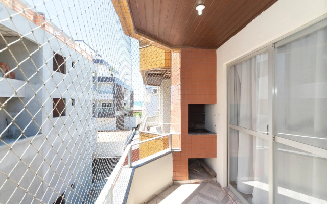 Apartamento a 150 metros da Praia de Mariscal.