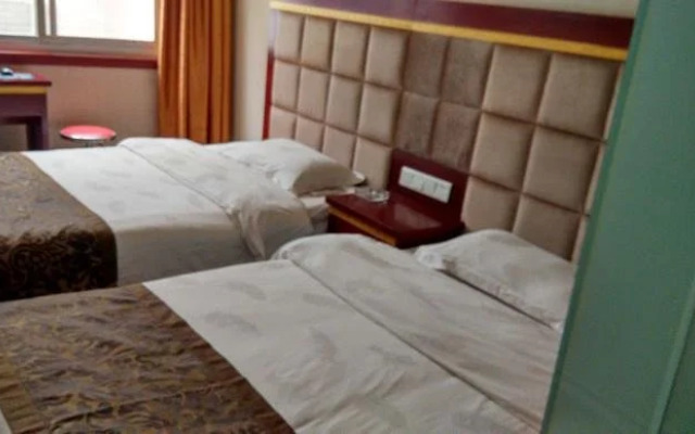 Yulin Kaiyulin Business Hotel