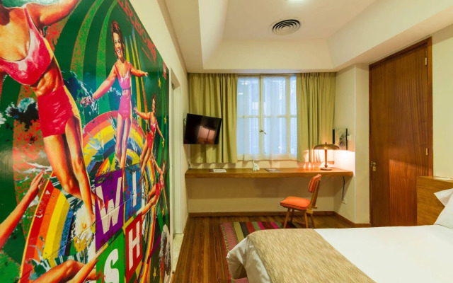 Sacha Mistol Art Hotel