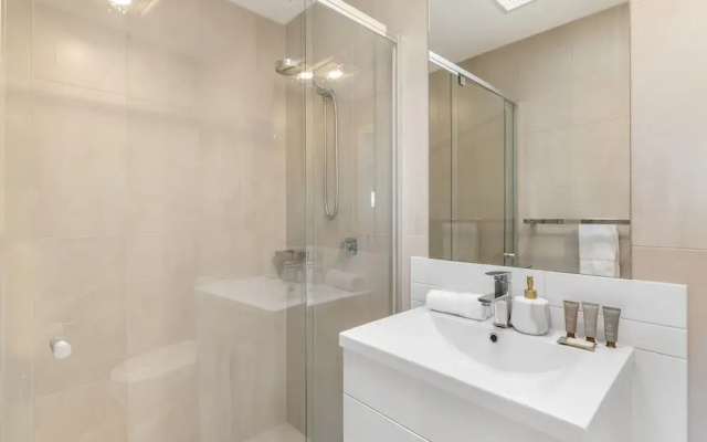 Close to Airport, Cafes, Train & Boondall Wetlands