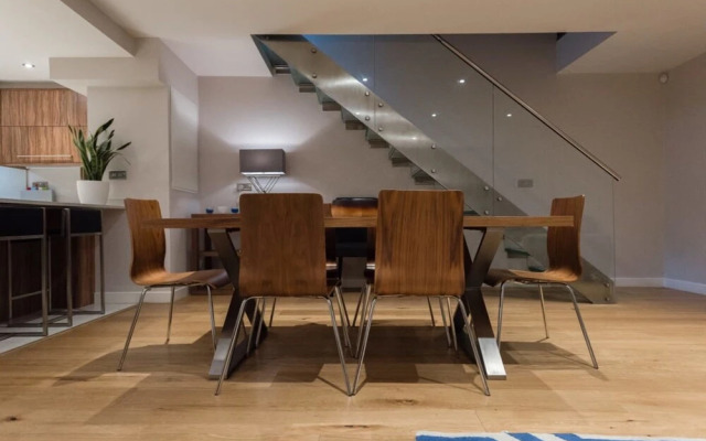 The Escalier Mews - Stunning 3bdr Home Flooded With Light