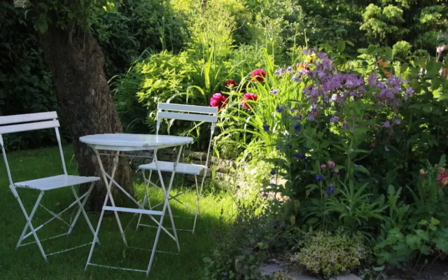 1 in the Maassen Country House