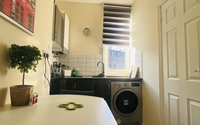 Impeccable 1 Bedroom Flat in Central London