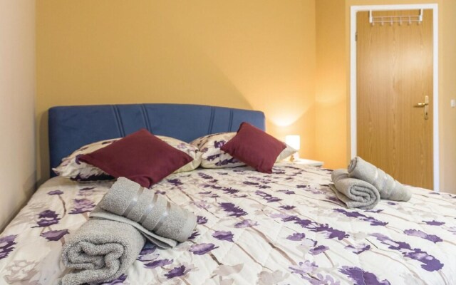 Awesome Home in Makarska With Wifi and 2 Bedrooms