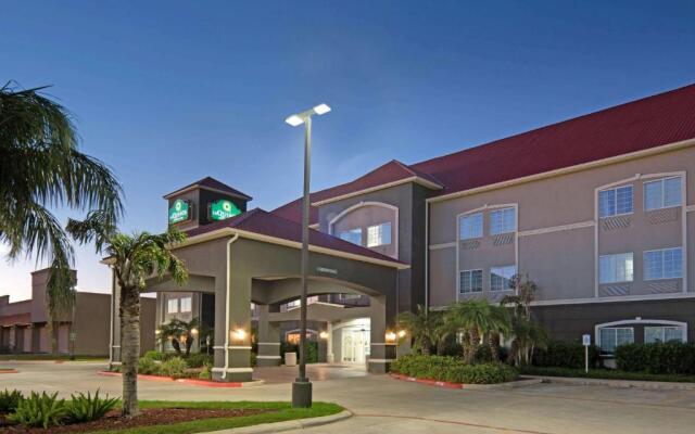 La Quinta by Wyndham Mercedes