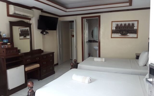 Palm Tree Resort and Restaurant