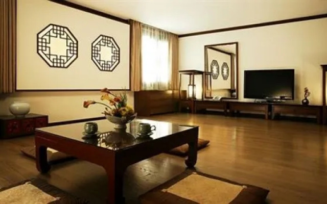 The Temf Hotel (Seoul Kyoyuk Munhwa Hoekwan Hotel)