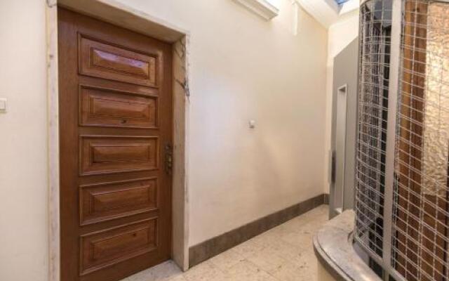 LovelyStay - Campo Pequeno Charming Apartment