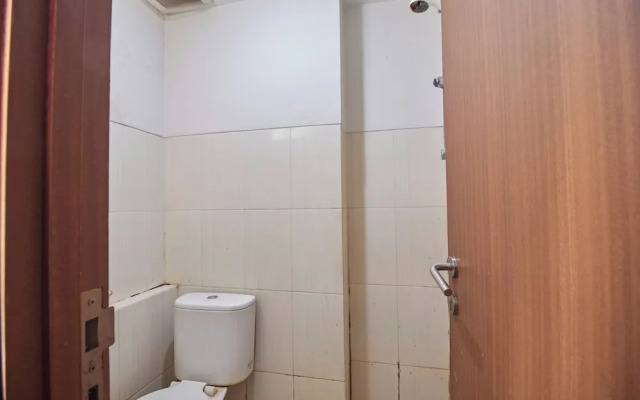 Apartment Green Lake View Ciputat by Celebrity Room