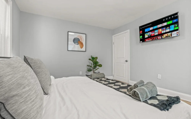 Spacious & Central Getaway Queen Beds