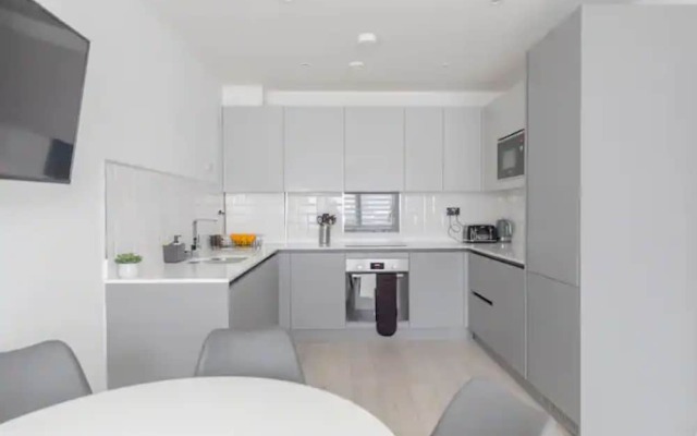 Spacious 4BD Townhouse - Near Stratford City!