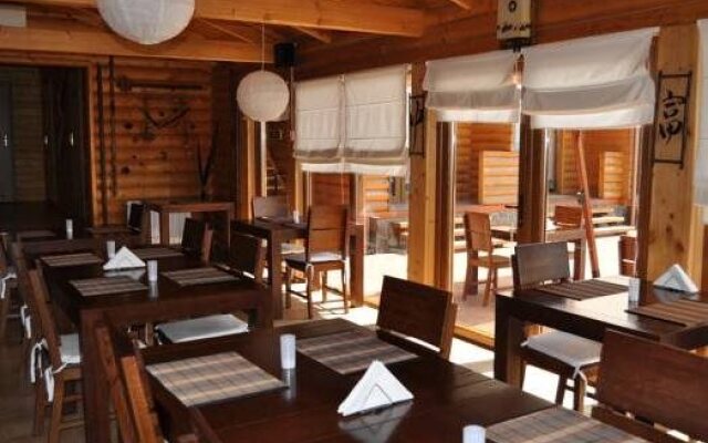 Sunny Mountain Hotel