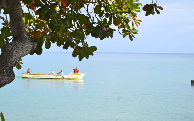 Kaz Kreol Beach Lodge