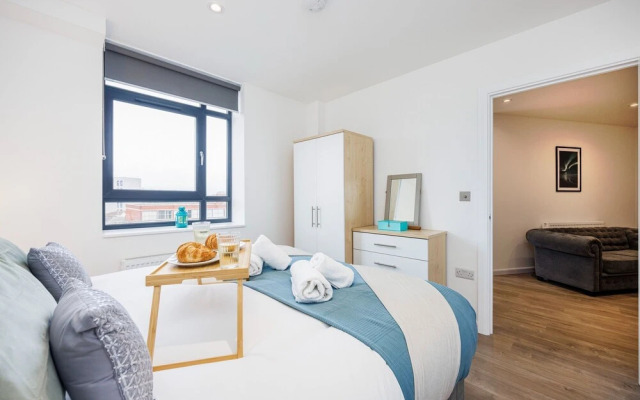 Modern 2 bed Flat in Town Centre - Free Wifi