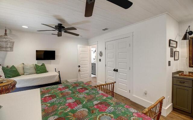 The Gulf House Gs512 Home