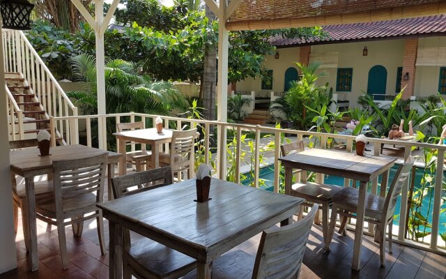 White Coconut Cottage