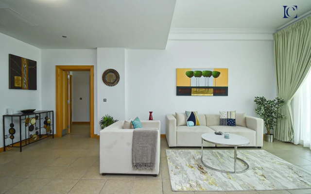 Palm Jumeirah's Spectacular Ocean-View Apartment - NBT