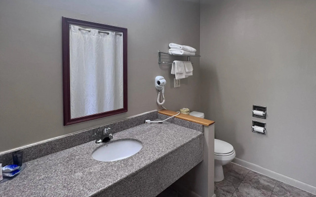 Rodeway Inn & Suites Hershey Chocolate Avenue