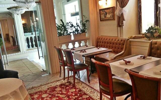 Chopin Hotel