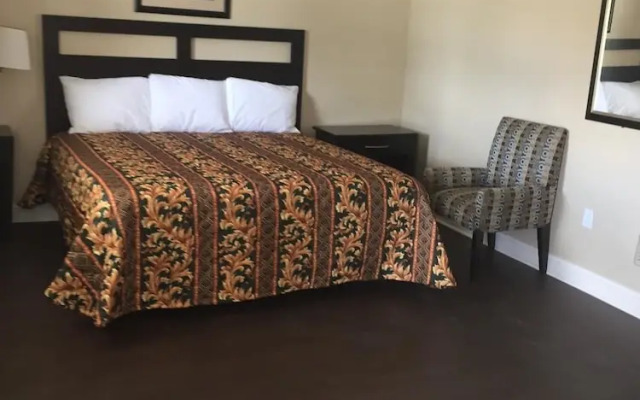 Suburban's  Lavilla Inn