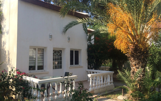 The Prince Inn Hotel & Villas