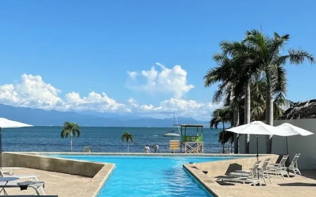 Zantamar La Cruz Beach & Pool