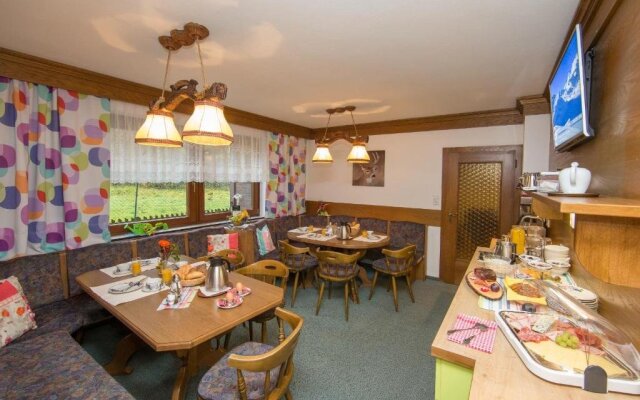 Hölzl Bed & Breakfast