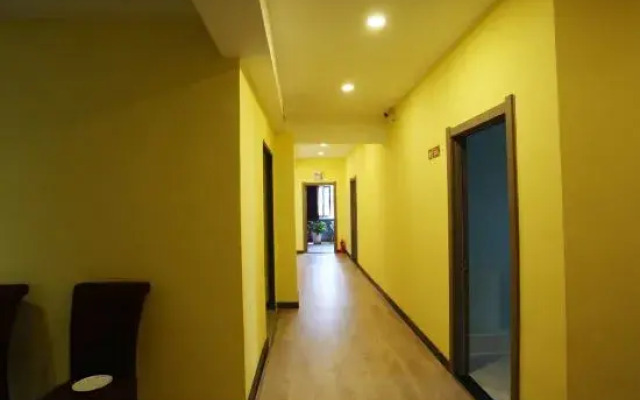 Huagang Hotel