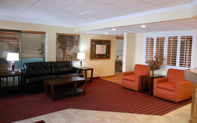Americas Best Value Inn & Suites St. Cloud