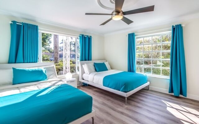 Hollywood Chateau - 7 Br Villa