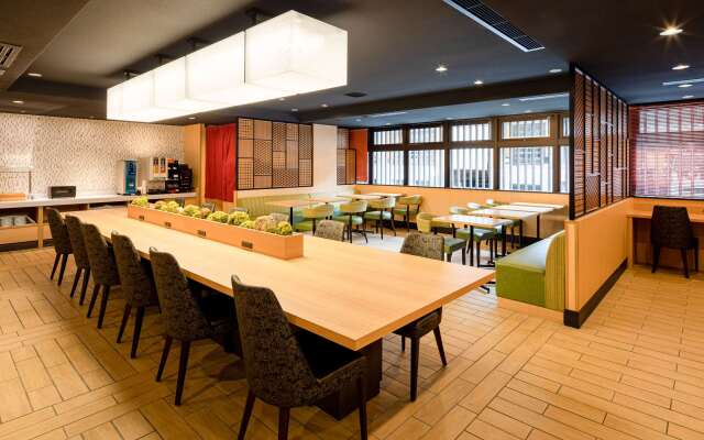 Comfort Inn Kyoto Shijokarasuma