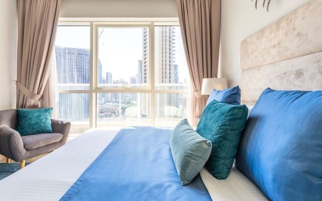 Superb & Incomparable 2BR With Study in the Heart of Downtown Dubai!