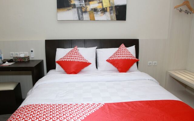 OYO 1656 Parama Su Hotel