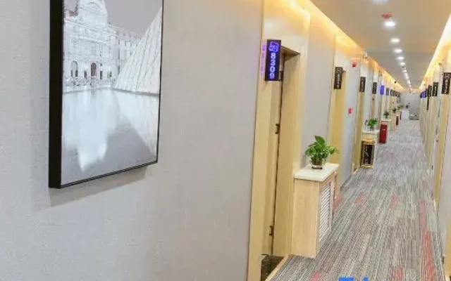 Shangkeyou Hotel (Lanzhou Donggang Century Xincun)