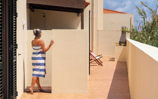 Beach House for Vacation - H2ome