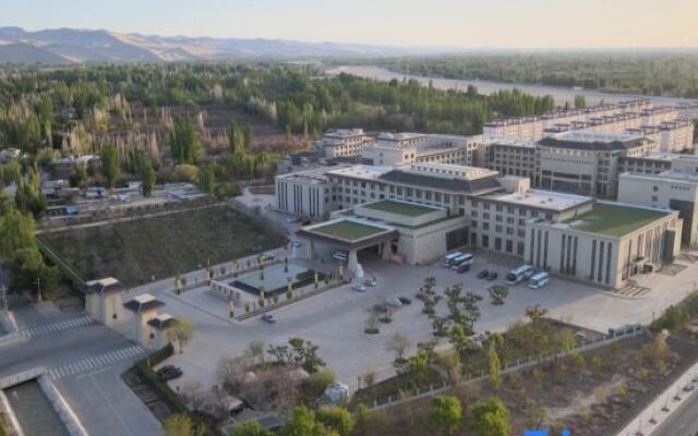 Tianhe Hotel