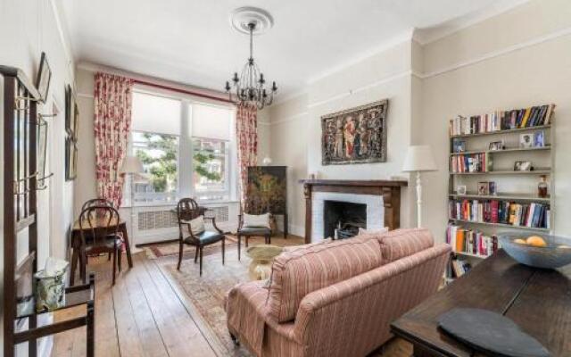NEW Luxury 1BD Flat in Heart of Kensington Olympia