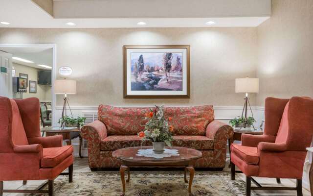 Baymont by Wyndham Waycross