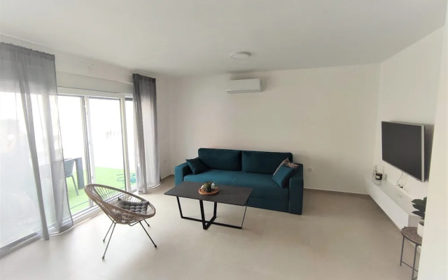 Brand new 3-bed Apartment