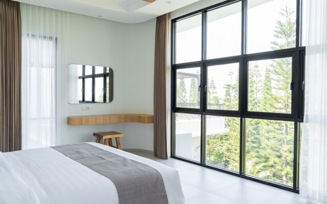Sunset City View Villa 5 BR with a Private Heated Pool