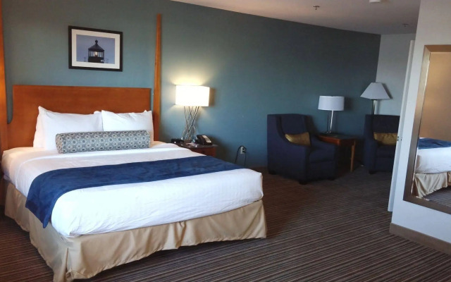 Rockland Harbor Hotel
