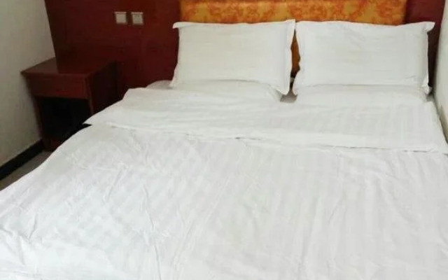 Xinglong Jiahong Inn